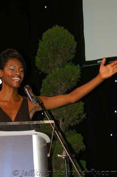 Фото - Суфе Брэдшоу: 398x600 / 35 Кб