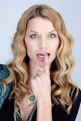 Фото - Эллен Холлман: 269x400 / 25 Кб