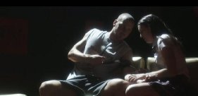 Фото - Сара Никлин: 281x136 / 7 Кб