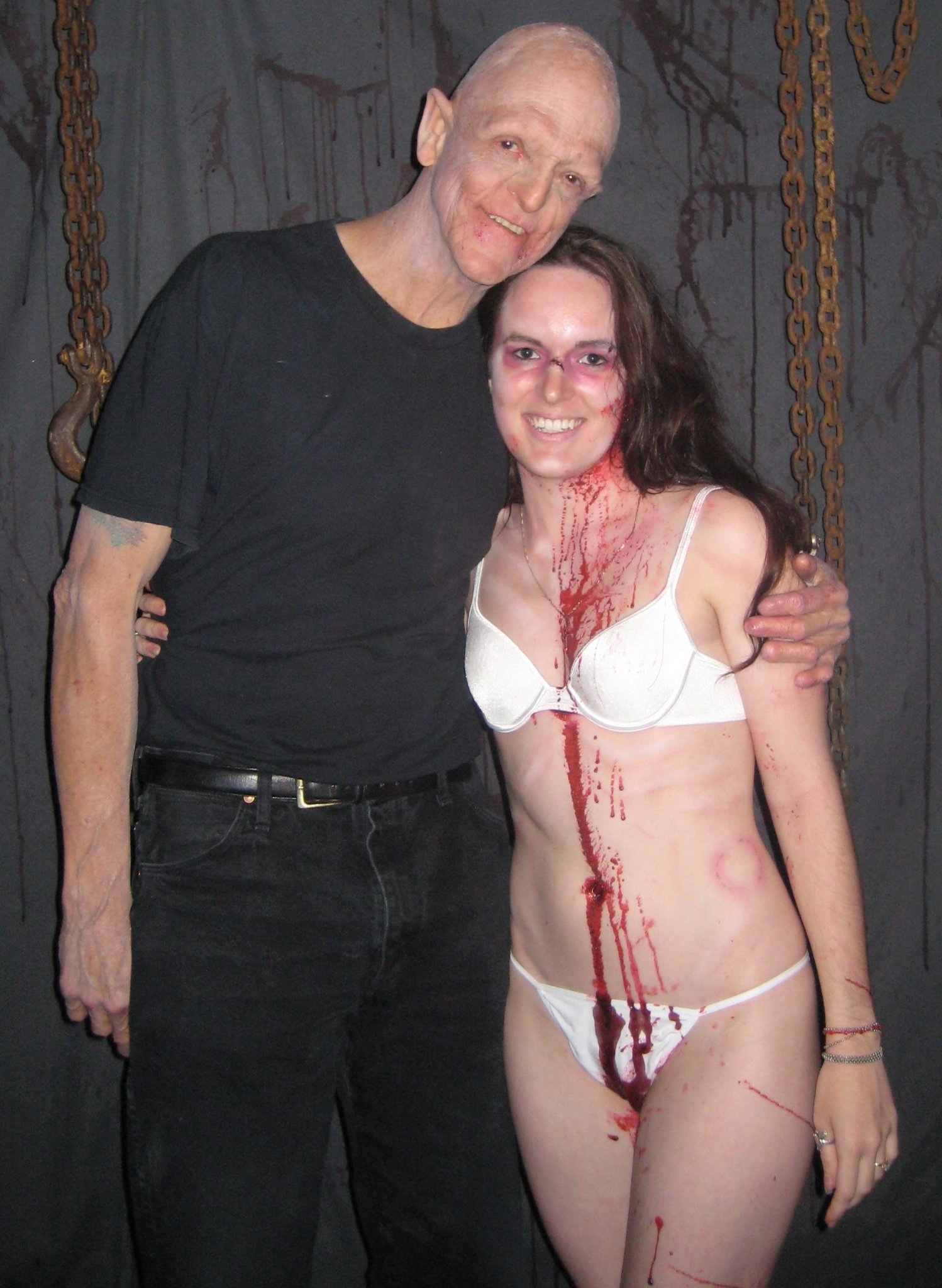 Фото - Сара Никлин: 1498x2048 / 395 Кб