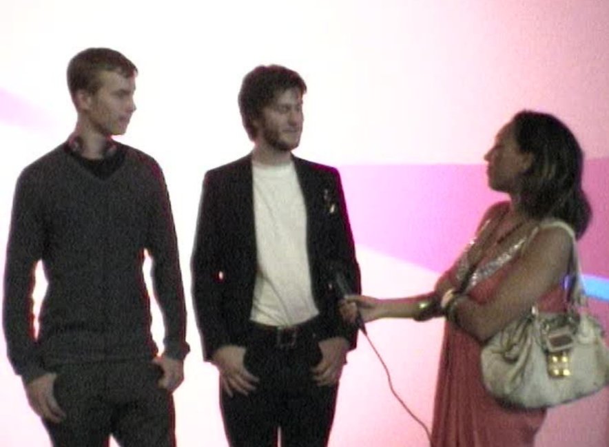 Фото - Stephen Armourae: 884x649 / 65 Кб