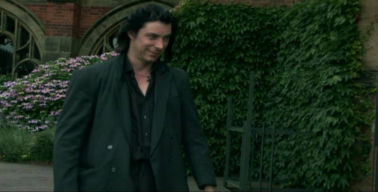 Фото - Stephen Armourae: 1531x781 / 136 Кб