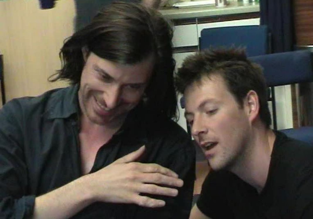 Фото - Stephen Armourae: 1067x747 / 82 Кб