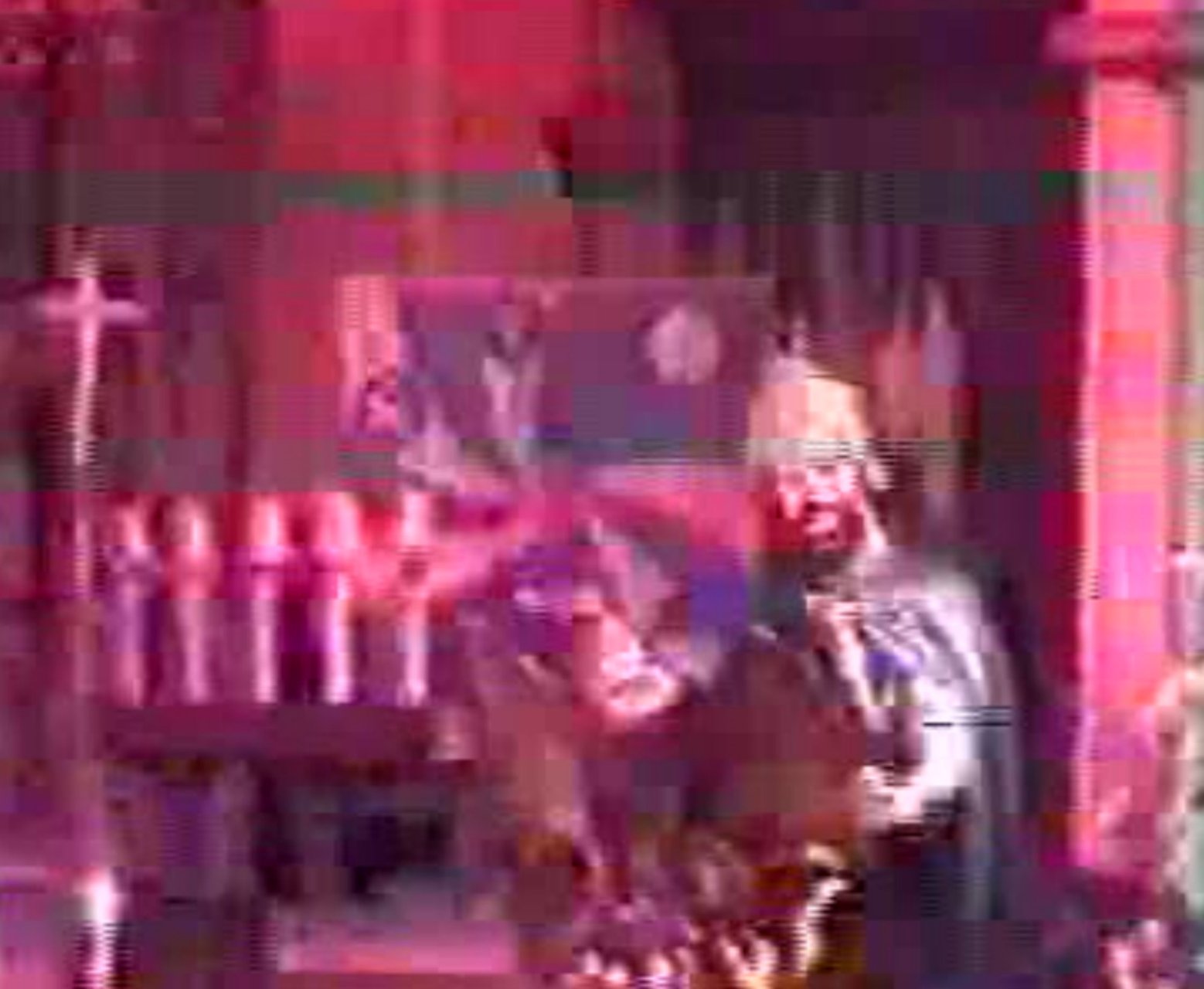 Фото - Stephen Armourae: 1558x1280 / 152 Кб