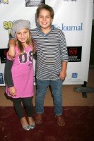 Фото - Дилан Спрейберри: 133x200 / 9 Кб