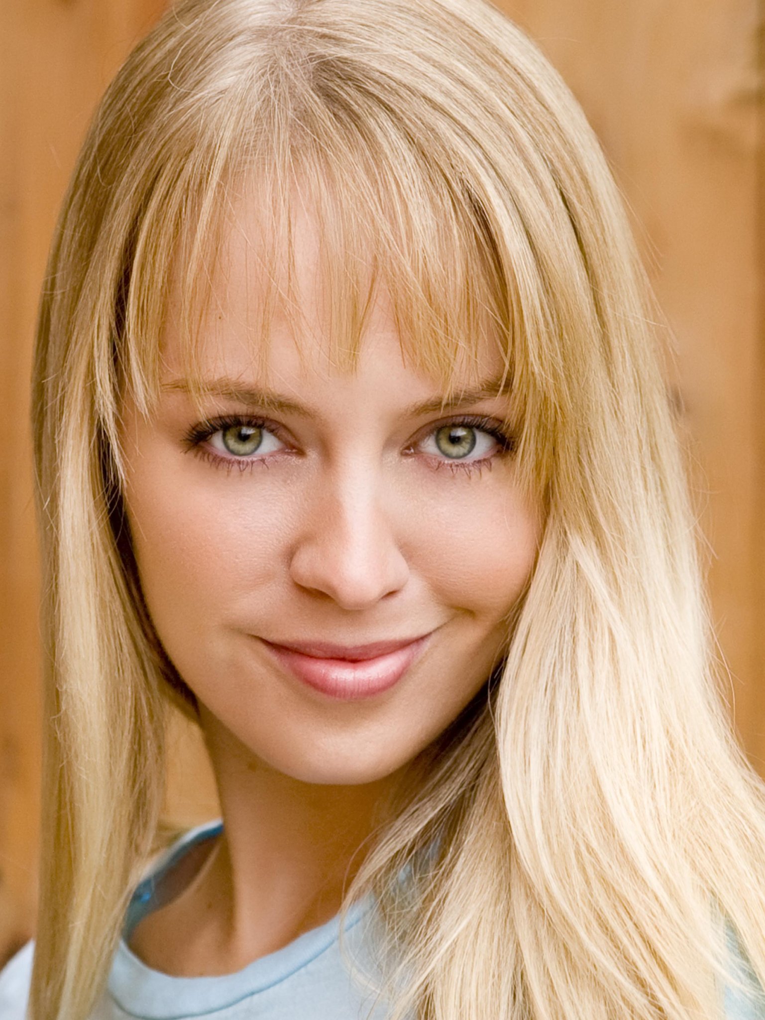 Фото - Stephanie Rhodes: 1537x2048 / 441 Кб