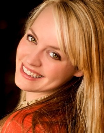 Фото - Stephanie Rhodes: 336x430 / 31 Кб