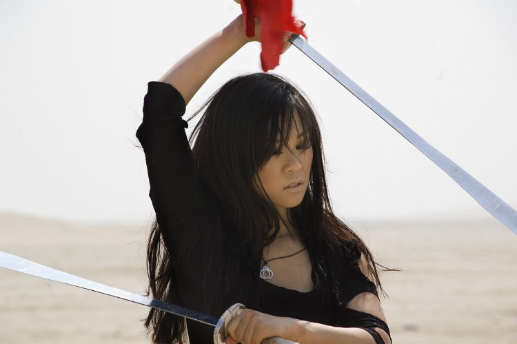 Фото - Селина Ло: 750x499 / 38 Кб