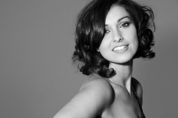 Фото - Kelly Natividade: 362x240 / 11 Кб