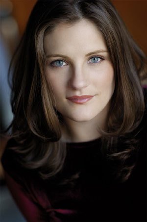 Фото - LeighAnn Gould: 300x453 / 19 Кб