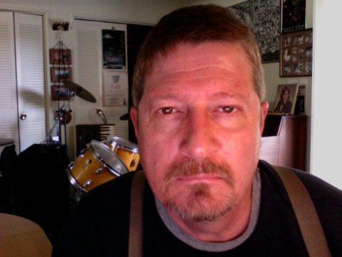 Фото - Тони Домино: 480x360 / 30 Кб