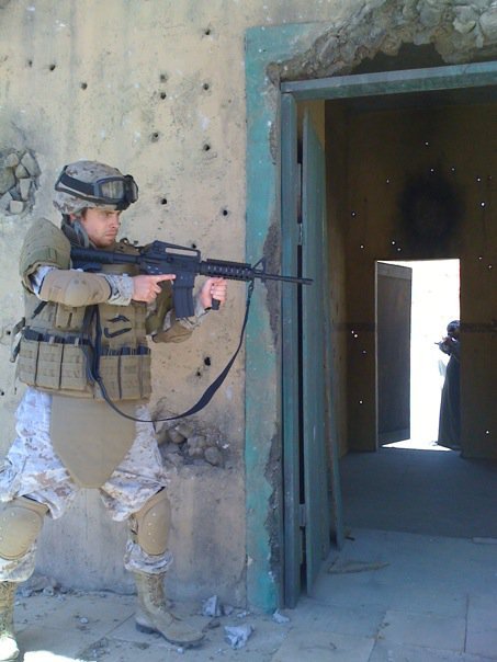 Фото - Jordon Hodges: 453x604 / 52 Кб