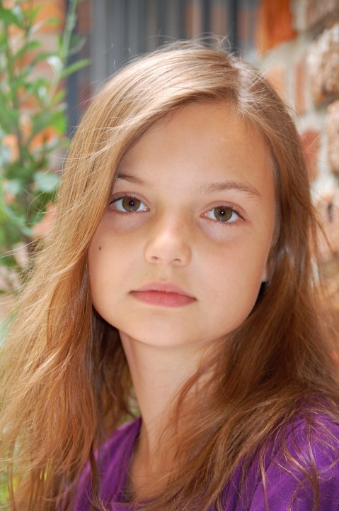 Фото - Mia Clarke: 479x720 / 64 Кб