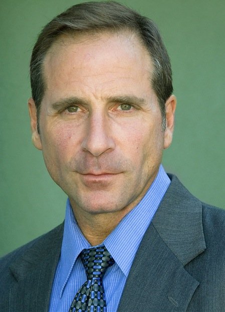 Фото - David Edelstein: 449x621 / 55 Кб