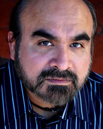 Фото - Рафаэль Эрнандес: 351x438 / 39 Кб