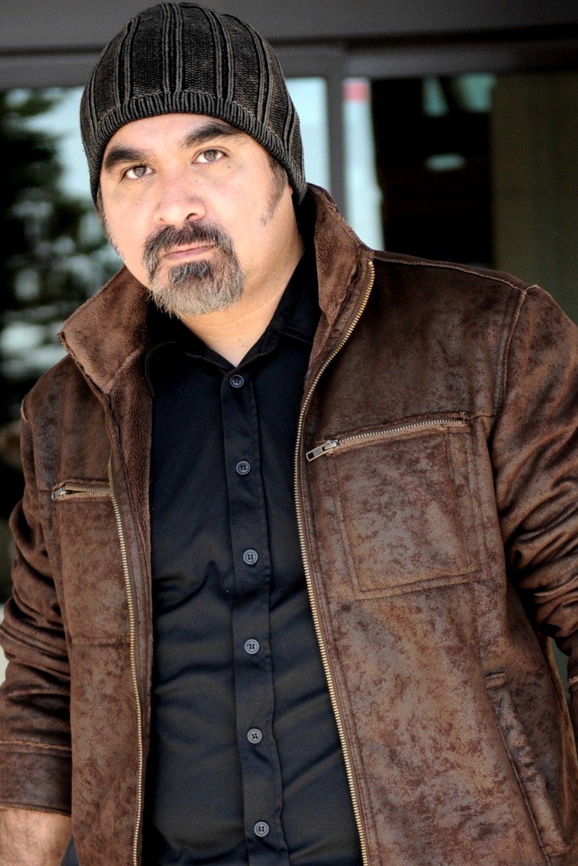 Фото - Рафаэль Эрнандес: 842x1262 / 224 Кб