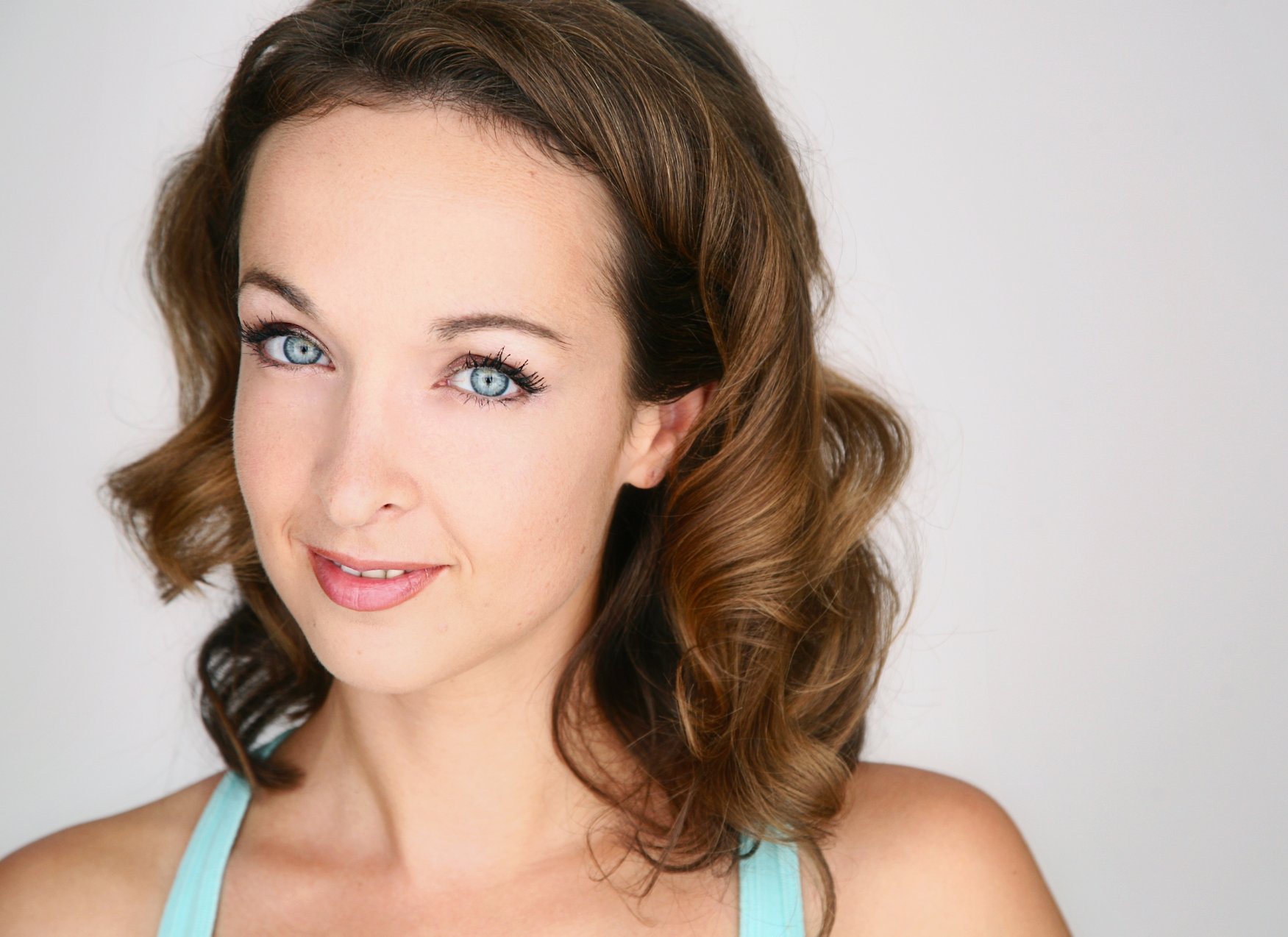 Фото - Тэси Серфейс: 1751x1274 / 216 Кб