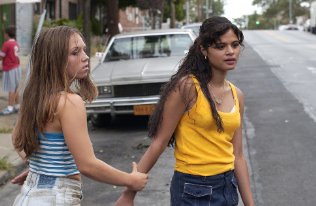 Фото - Julia Garro: 316x206 / 19 Кб