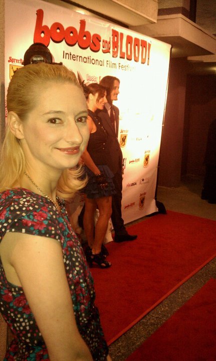 Фото - Sasha Stuber: 431x720 / 62 Кб