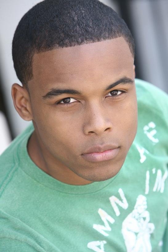 Фото - Бертранд Робертсон Мл.: 546x819 / 62 Кб