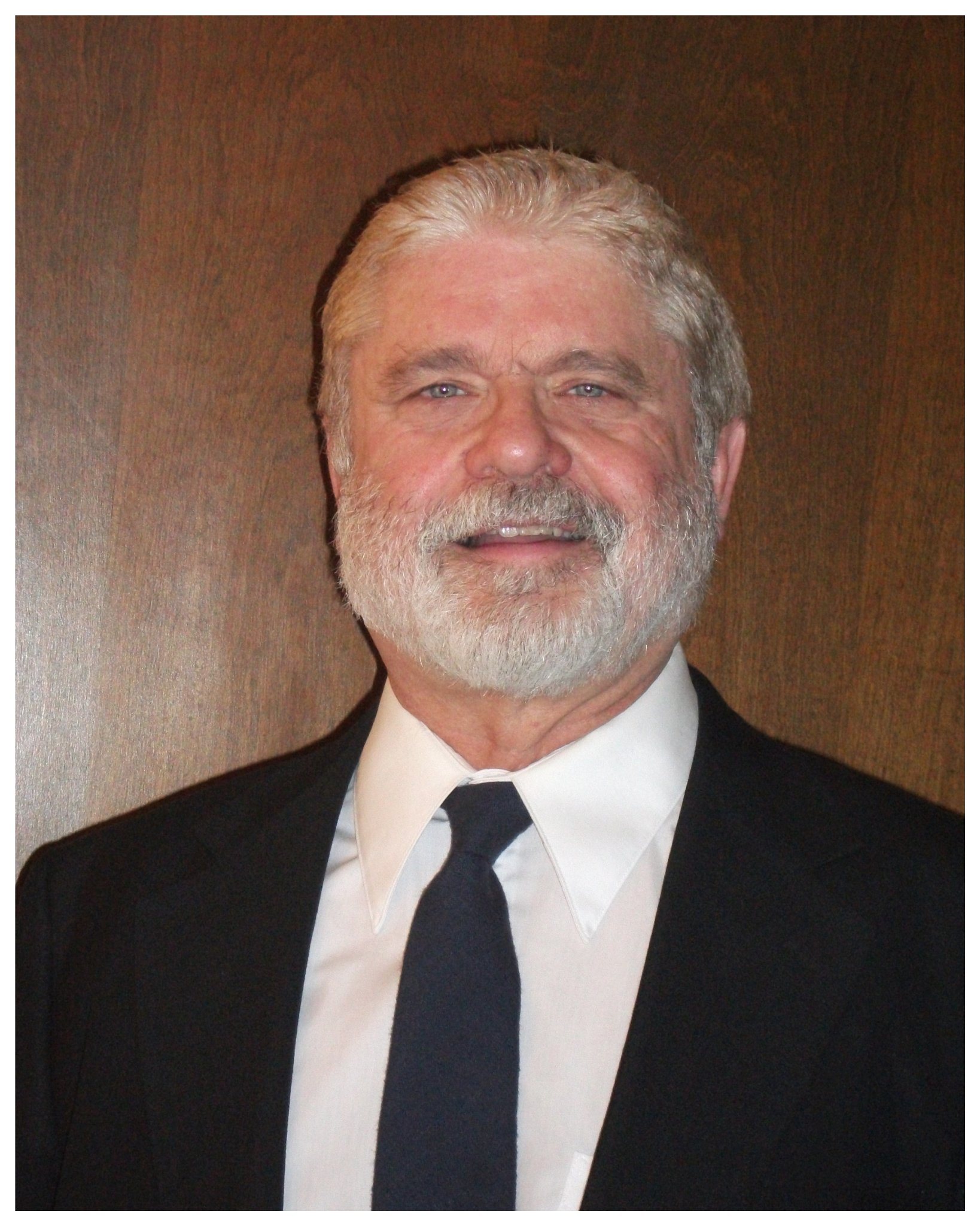 Фото - Логан Фрай: 1638x2048 / 452 Кб