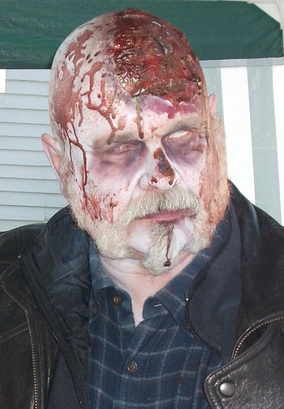 Фото - Логан Фрай: 556x800 / 95 Кб