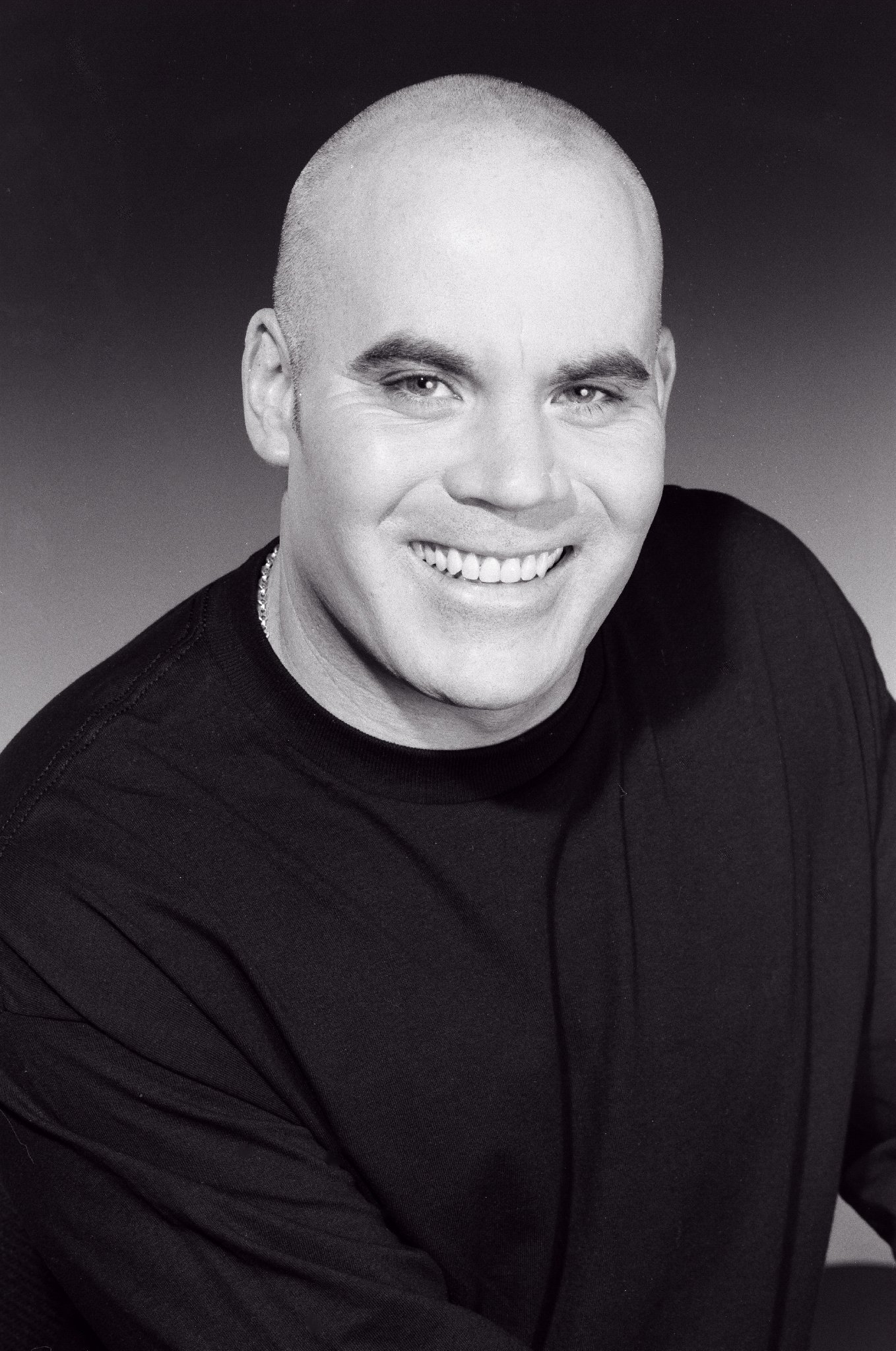 Фото - LeRoy Wilson Jr.: 1358x2048 / 533 Кб