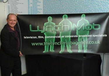 Фото - Johnny Lynch: 373x262 / 23 Кб