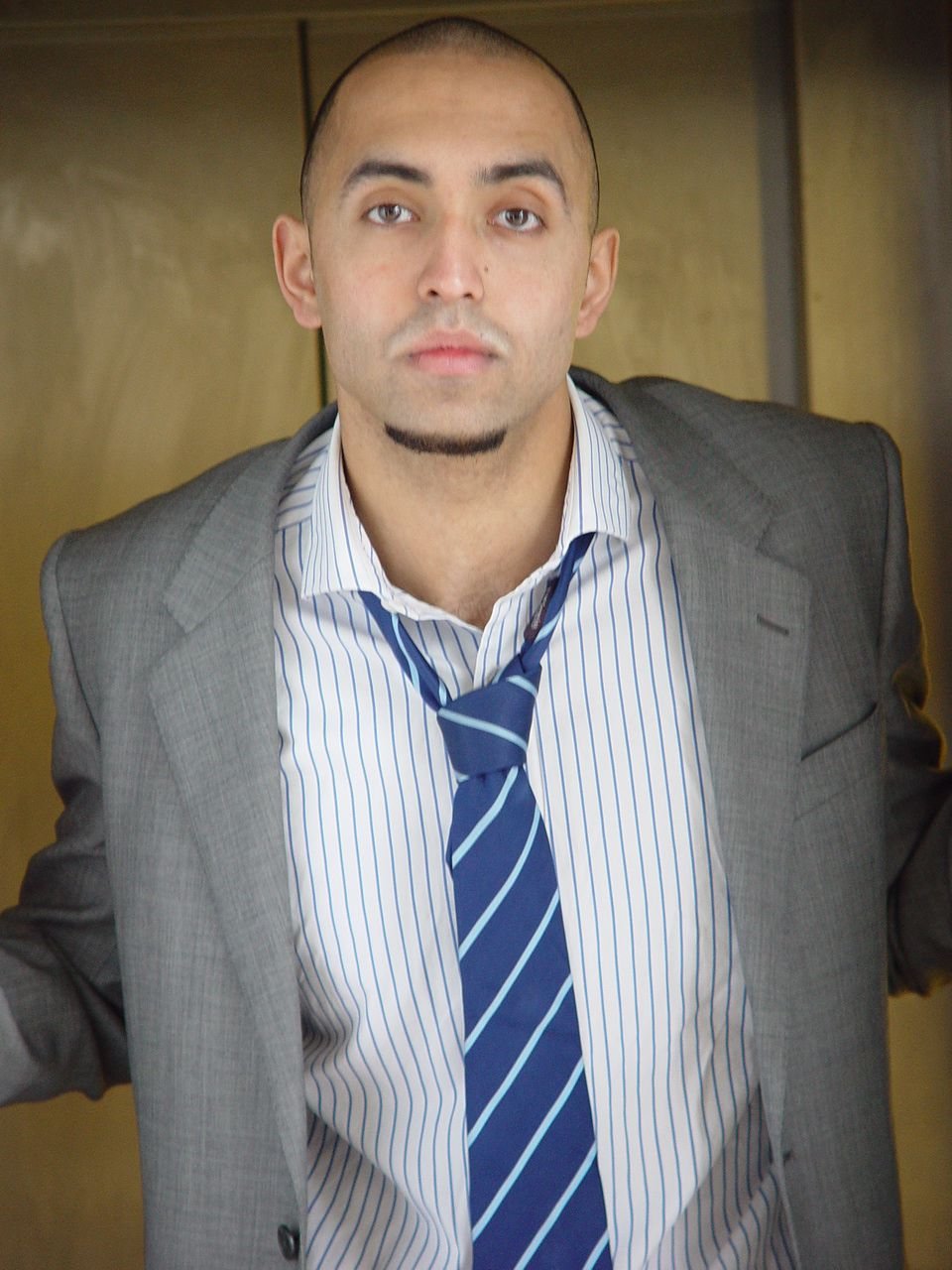 Фото - Farhan Khan: 960x1280 / 169 Кб