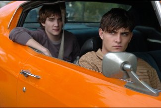 Фото - Шайло Фернандес: 325x218 / 16 Кб