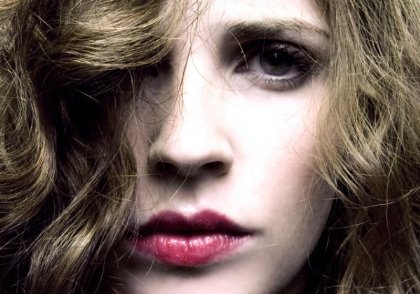 Фото - Jean Louise O'Sullivan: 420x294 / 33 Кб