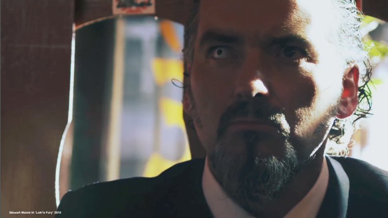 Фото - Стюарт Мур: 789x444 / 40 Кб