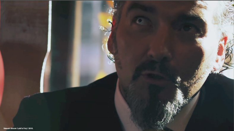 Фото - Стюарт Мур: 789x444 / 37 Кб