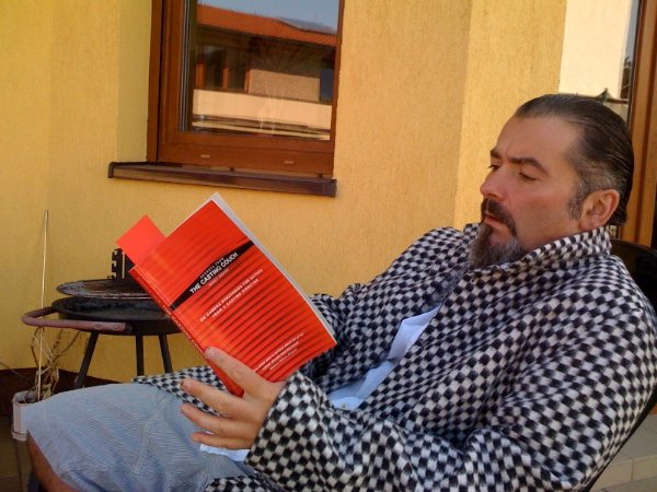 Фото - Стюарт Мур: 600x450 / 68 Кб