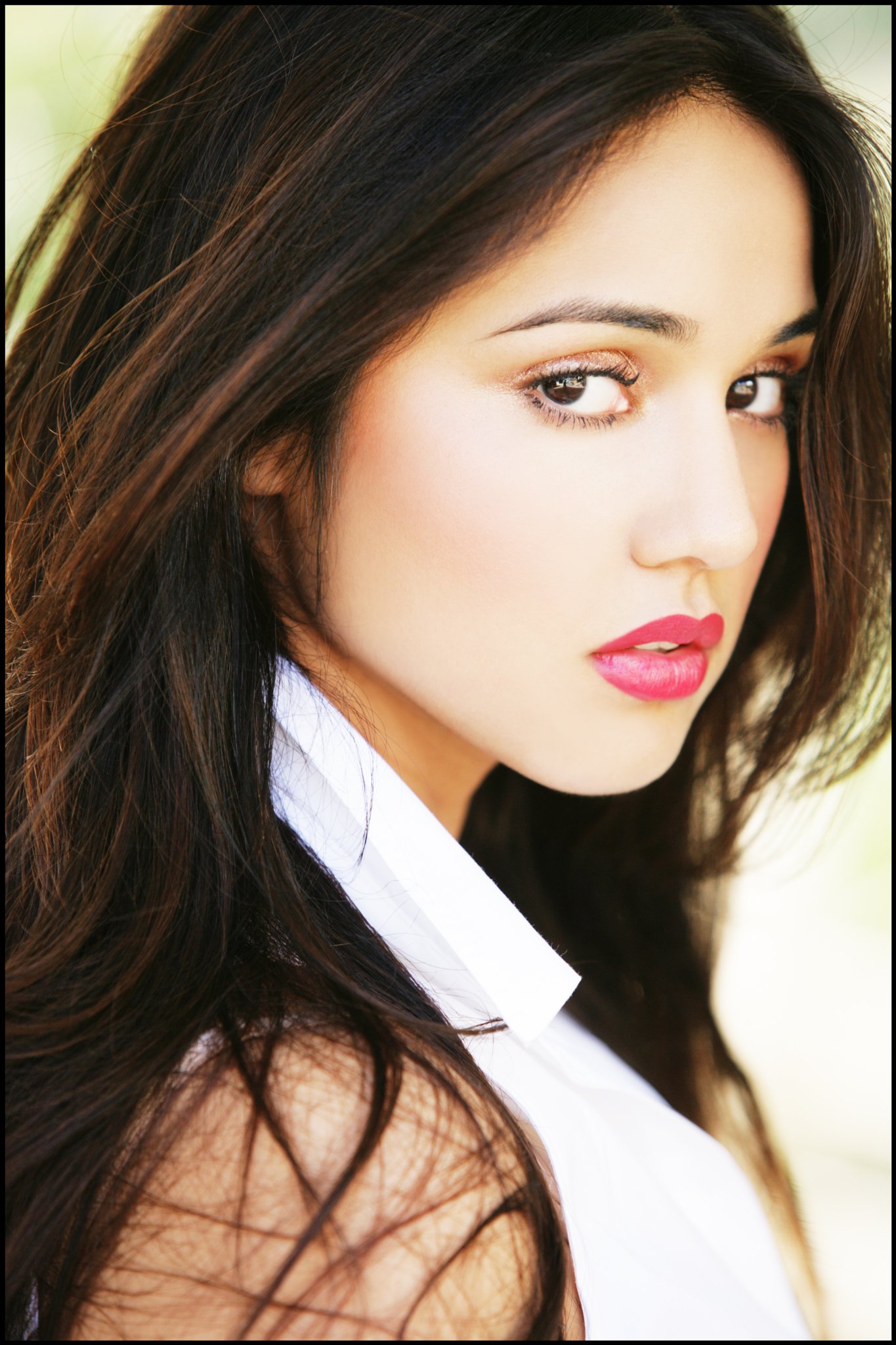 Фото - Саммер Бишил: 1365x2048 / 358 Кб