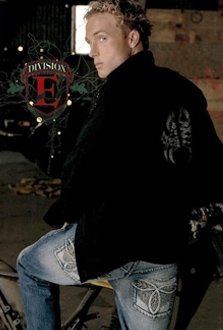 Фото - Zachary Chitwood: 223x330 / 15 Кб