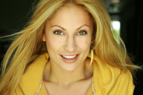 Фото - Kelly Connolly: 576x384 / 41 Кб