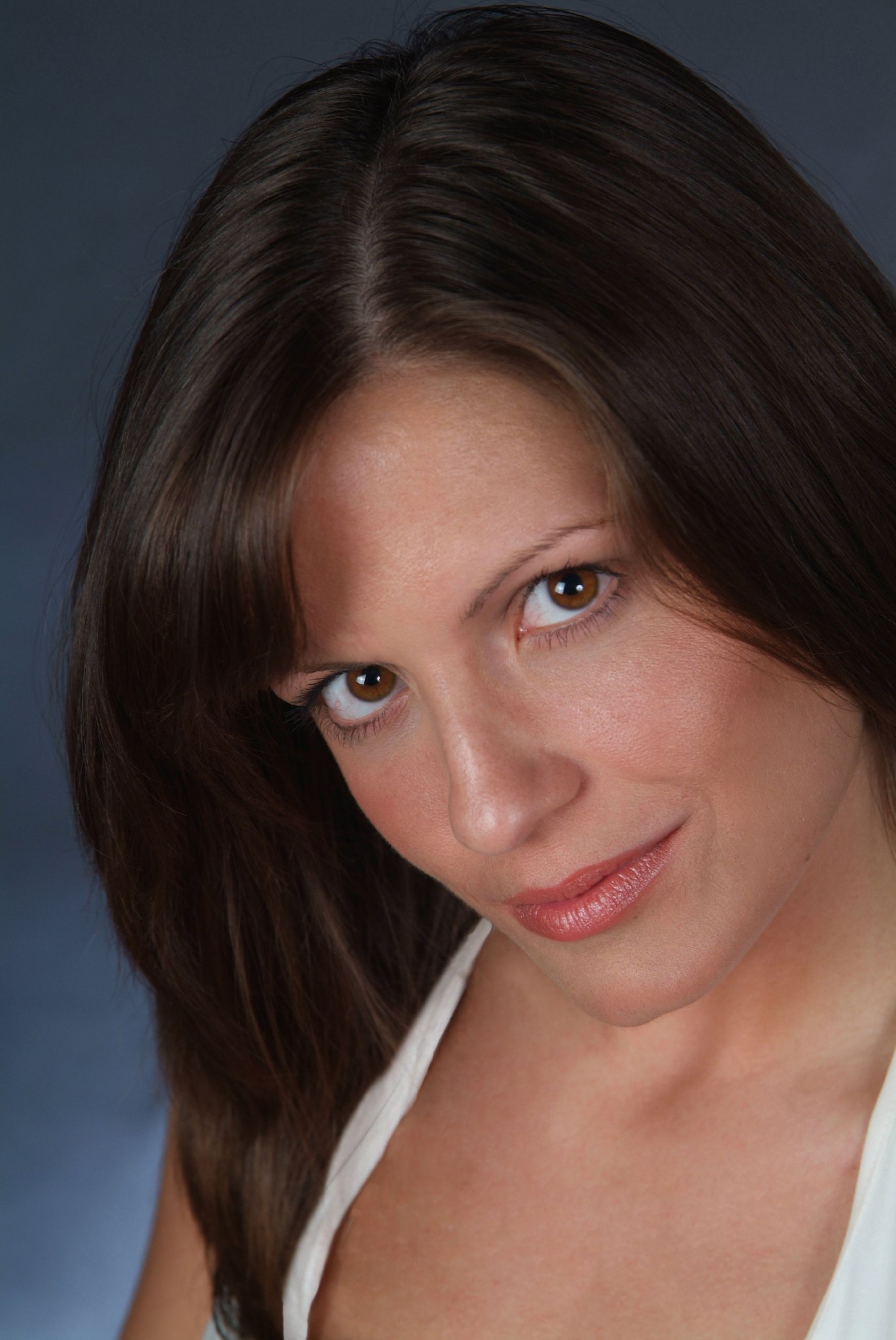 Фото - Marisa Zakaria: 1370x2048 / 264 Кб