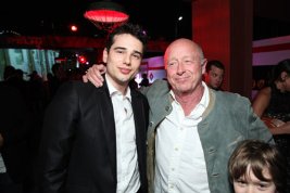 Фото - Алекс Калужский: 267x178 / 12 Кб