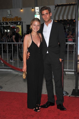 Фото - Оливер Джексон-Коэн: 333x500 / 34 Кб