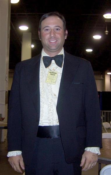 Фото - Robert Sciglimpaglia: 381x600 / 31 Кб