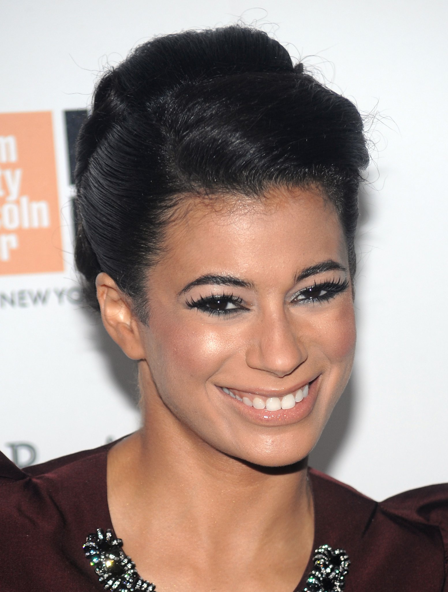 Фото - Анджелик Замбрана: 1553x2048 / 350 Кб