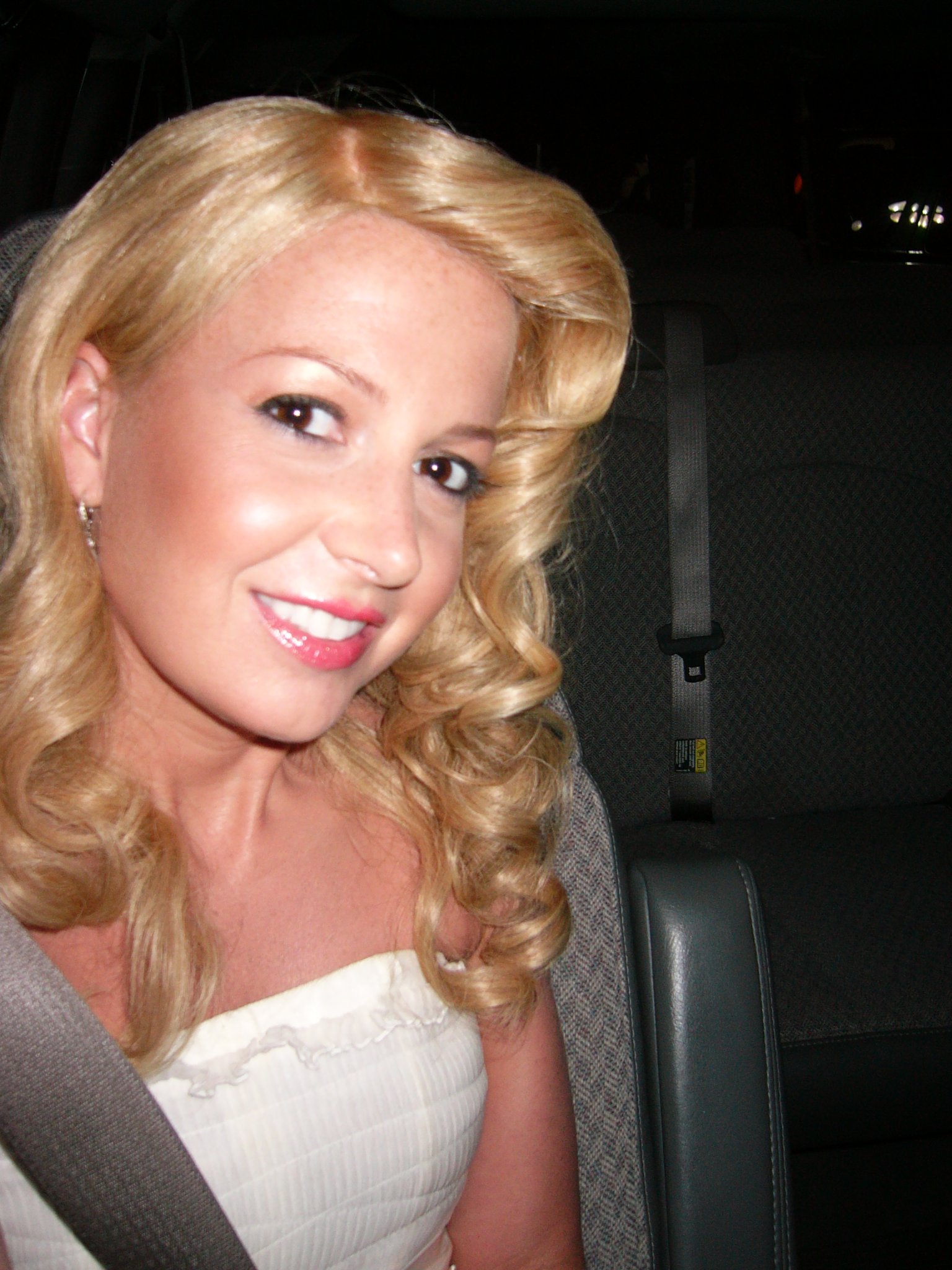 Фото - Amanda Weisner: 1536x2048 / 404 Кб