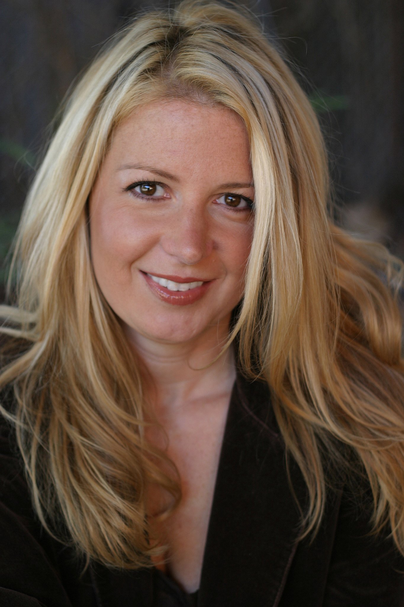 Фото - Amanda Weisner: 1365x2048 / 385 Кб