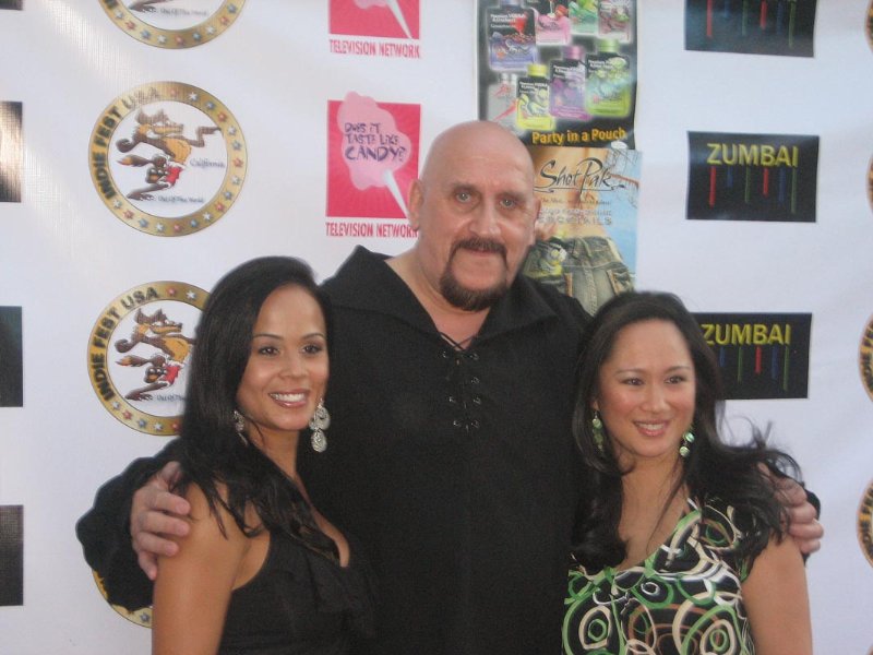 Фото - James Pusztay: 800x600 / 79 Кб