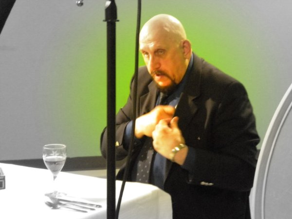 Фото - James Pusztay: 600x450 / 33 Кб