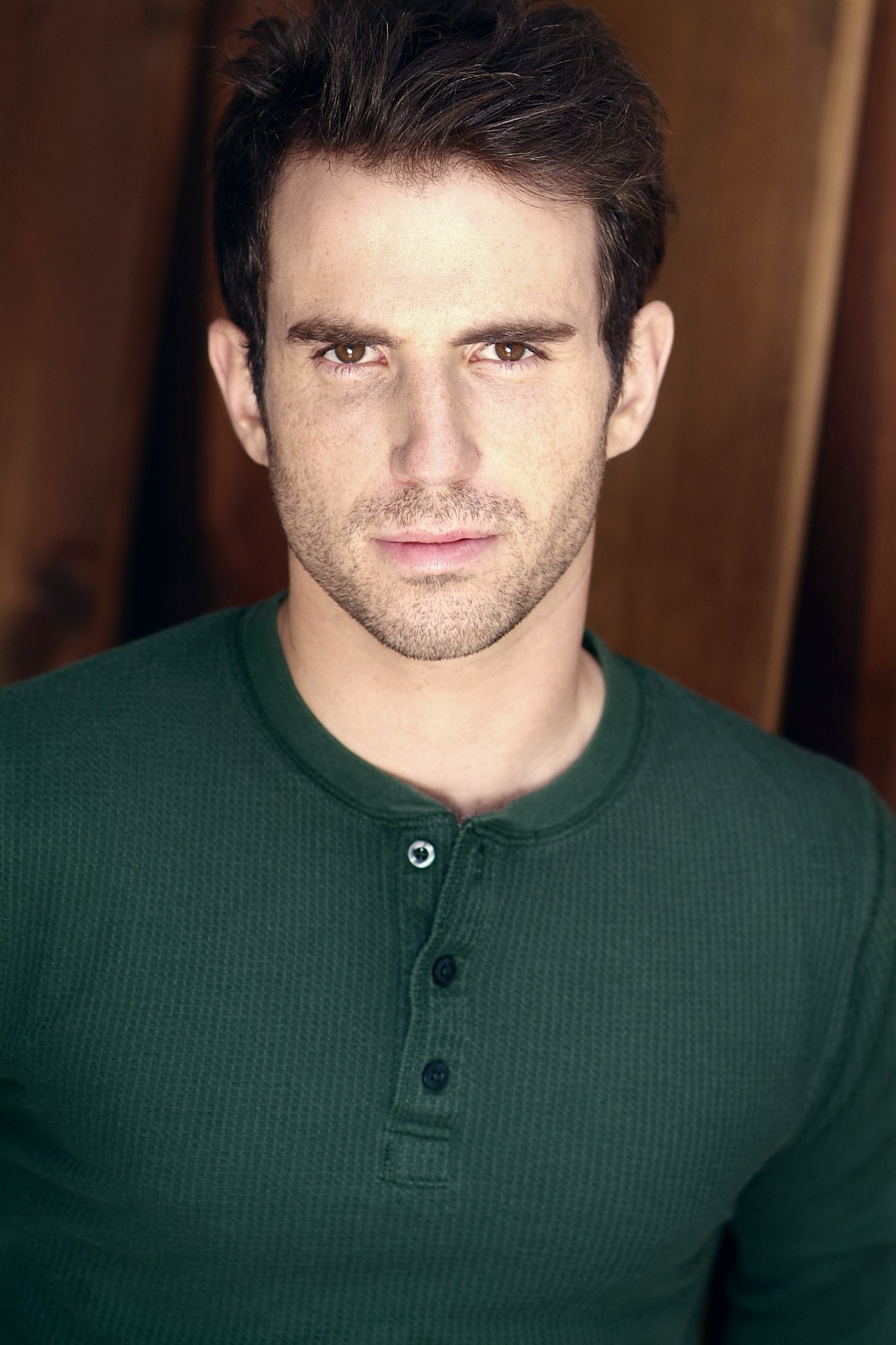 Фото - Cameron Gordon: 1365x2048 / 308 Кб