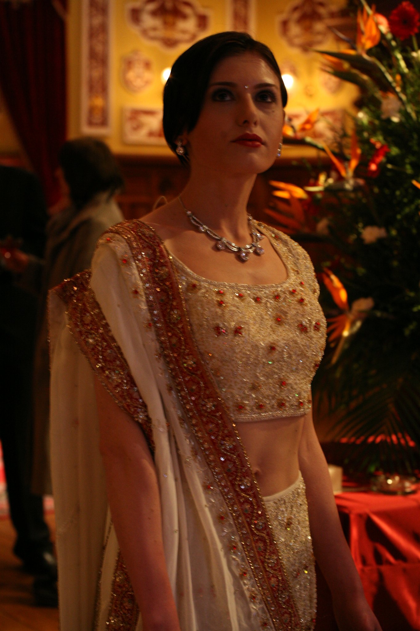 Фото - Alma Saraci: 1365x2048 / 349 Кб