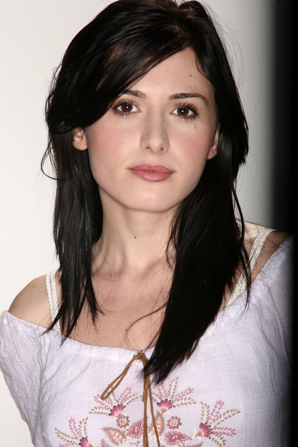 Фото - Alma Saraci: 600x900 / 89 Кб