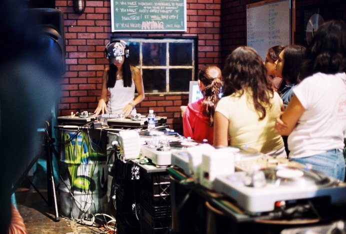 Фото - Karen Jin Beck: 692x468 / 79 Кб